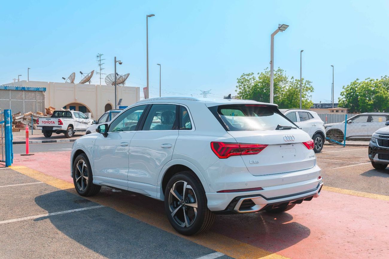 أودي Q3 Audi Q3 TFSI 35 S Line 1.5 Turbo White