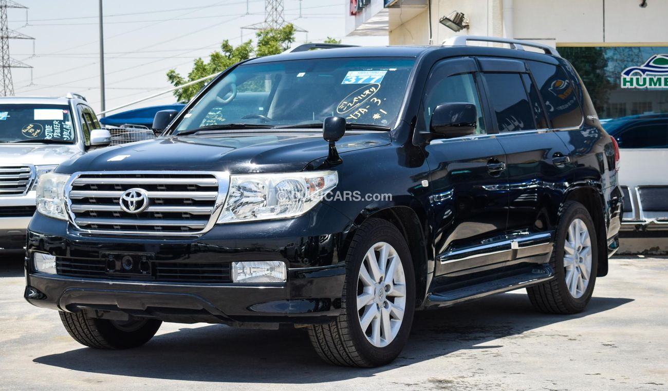 Used Toyota Land Cruiser V8 2011 for sale in Dubai - 323990