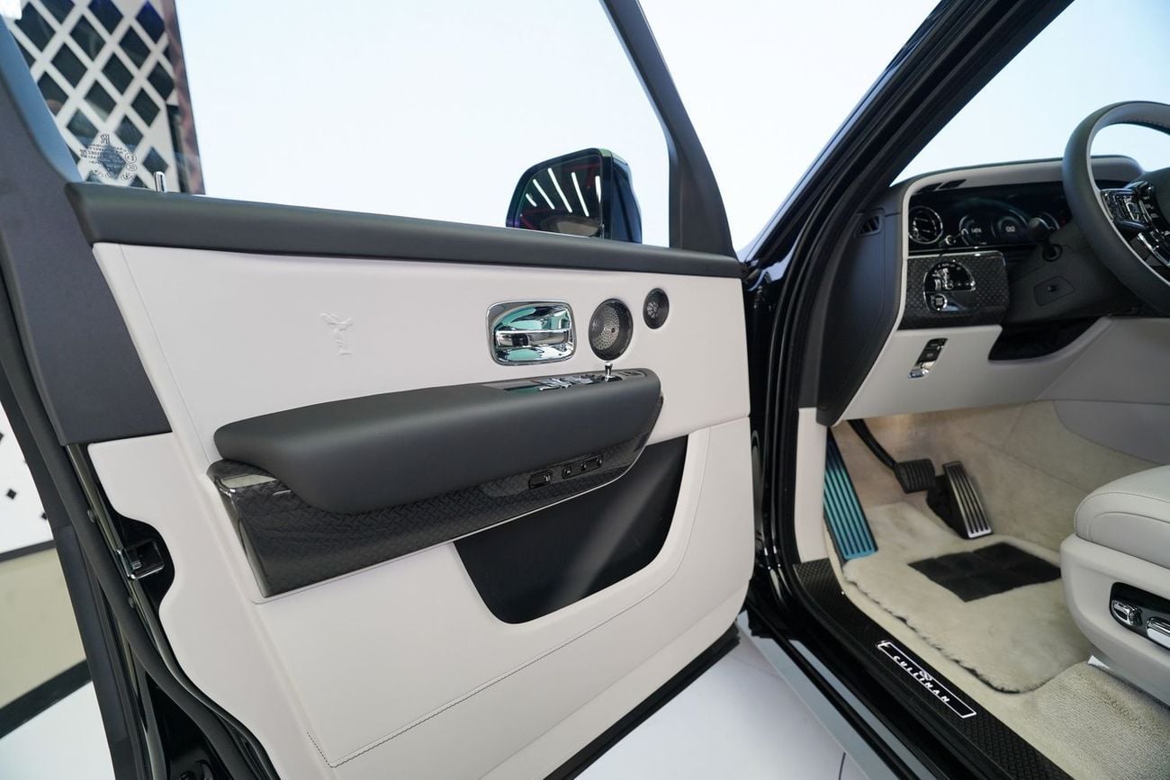 Rolls-Royce Cullinan BLACK BADGE