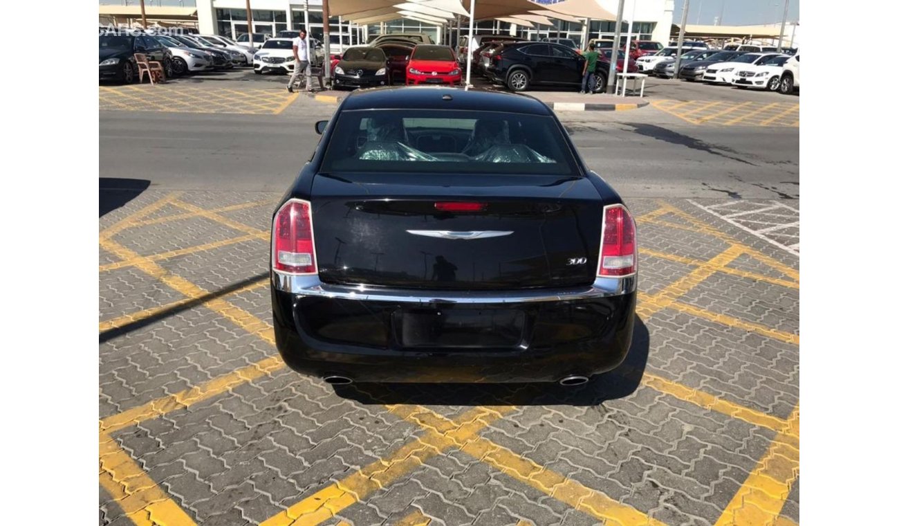 Chrysler 300C Chrysler C300 2014 very good condition