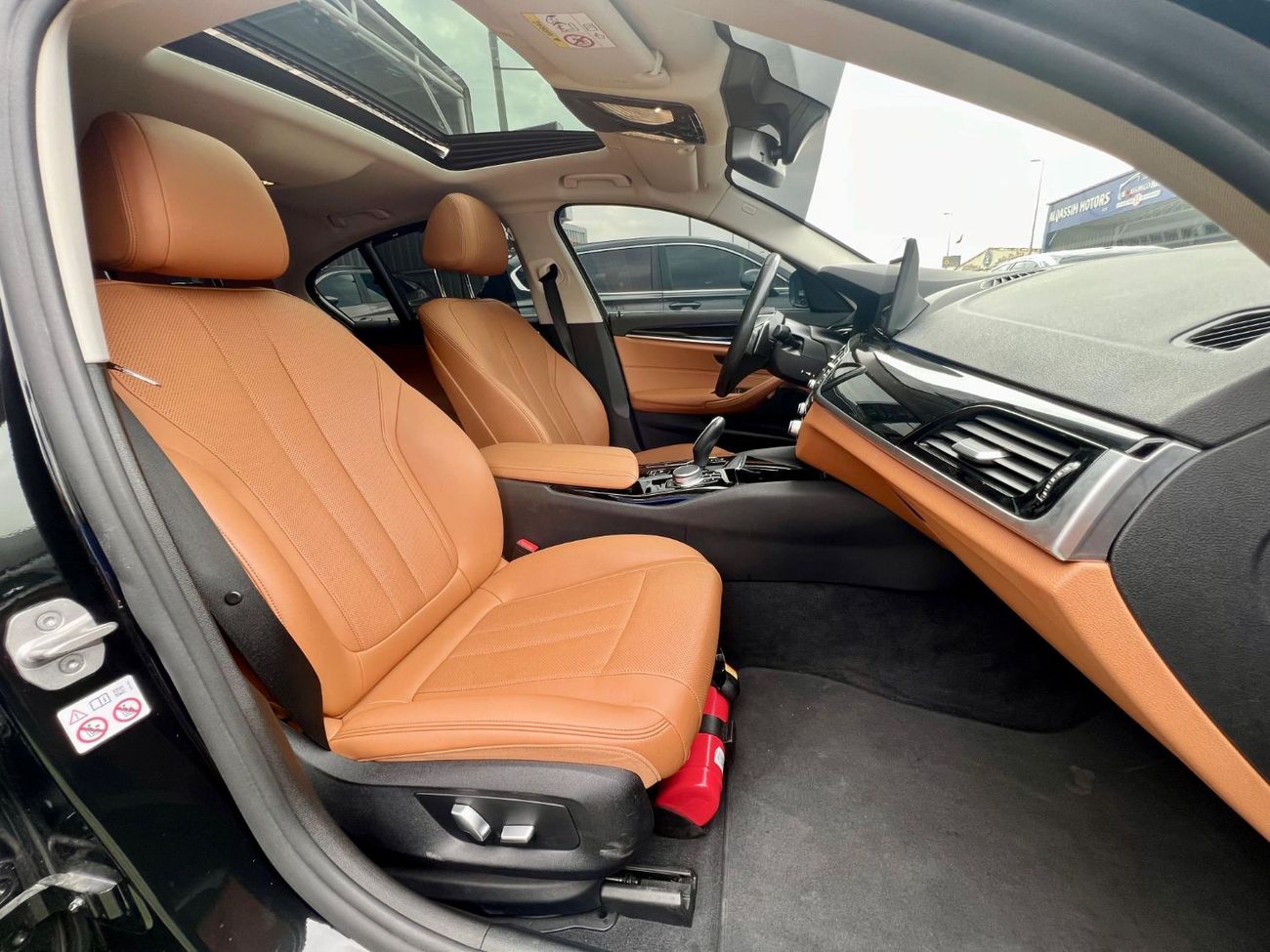 BMW 520i M Sport Comfort 2.0L fast owner under warranty egancy original condition free accedant no paint agac