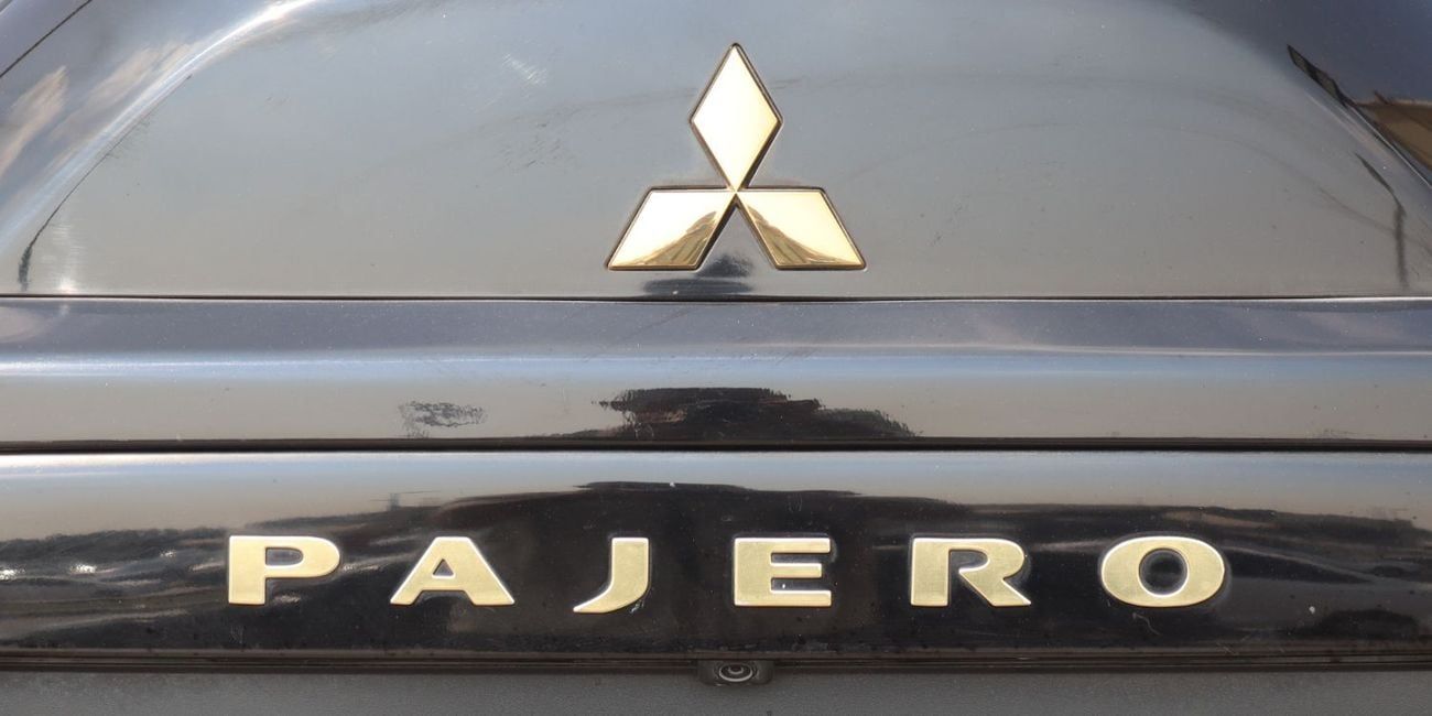 Mitsubishi Pajero GLS 3.8L Mitsubishi Pajero 2020 -GCC- Accident-free -7seats - 3.8L-V6 - KM 92000 - In excellent cond