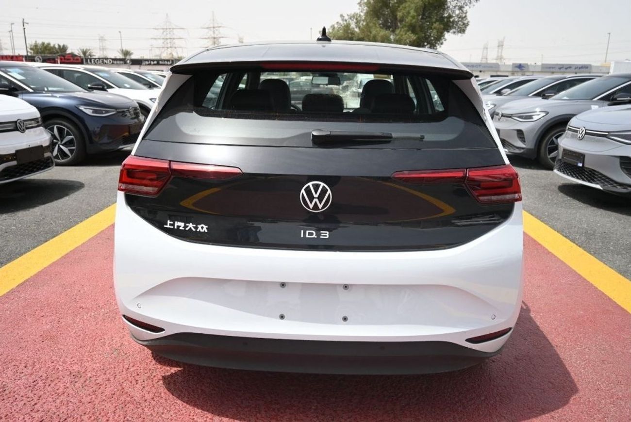 Volkswagen ID.3 Volkswagen ID 3 PRO, FWD, 5 Doors Electric Engine, 20 inch Alloy wheels, Close Panoramic Roof, Heads