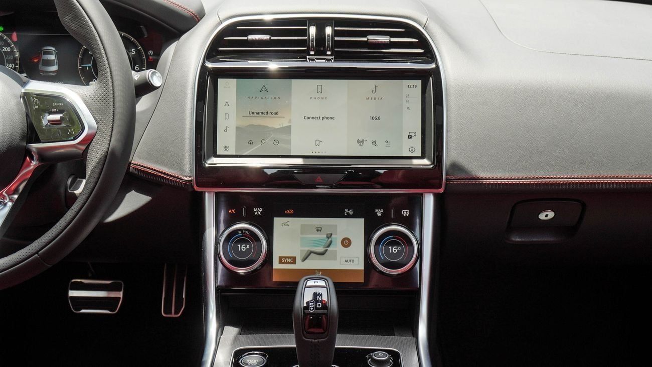 جاكوار XE R DAYNAM  P250