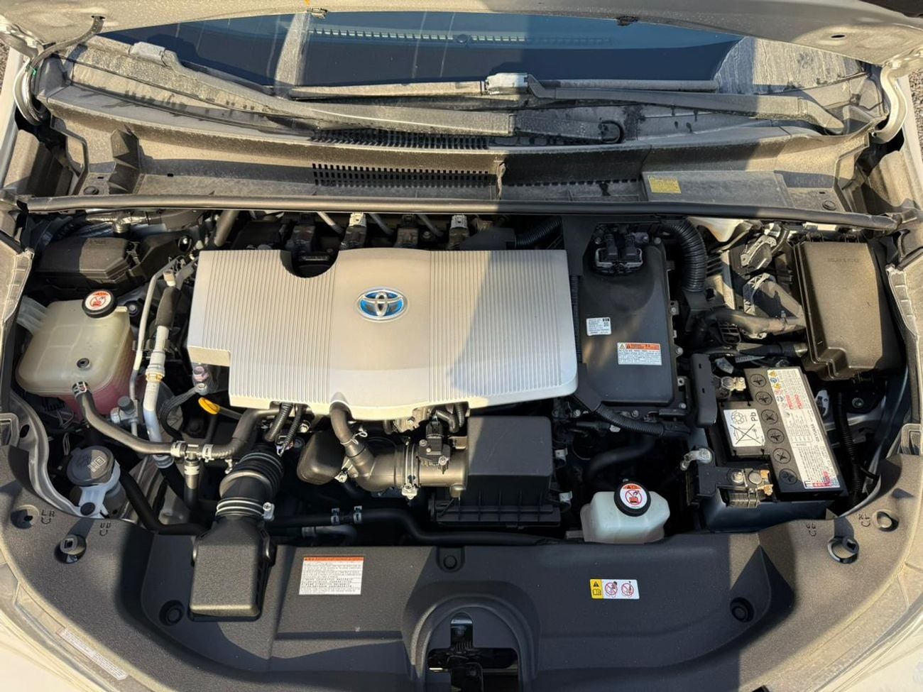 تويوتا برياس بلس TOYOTA PIRUS LIMITED - CLEAN UAE PASS