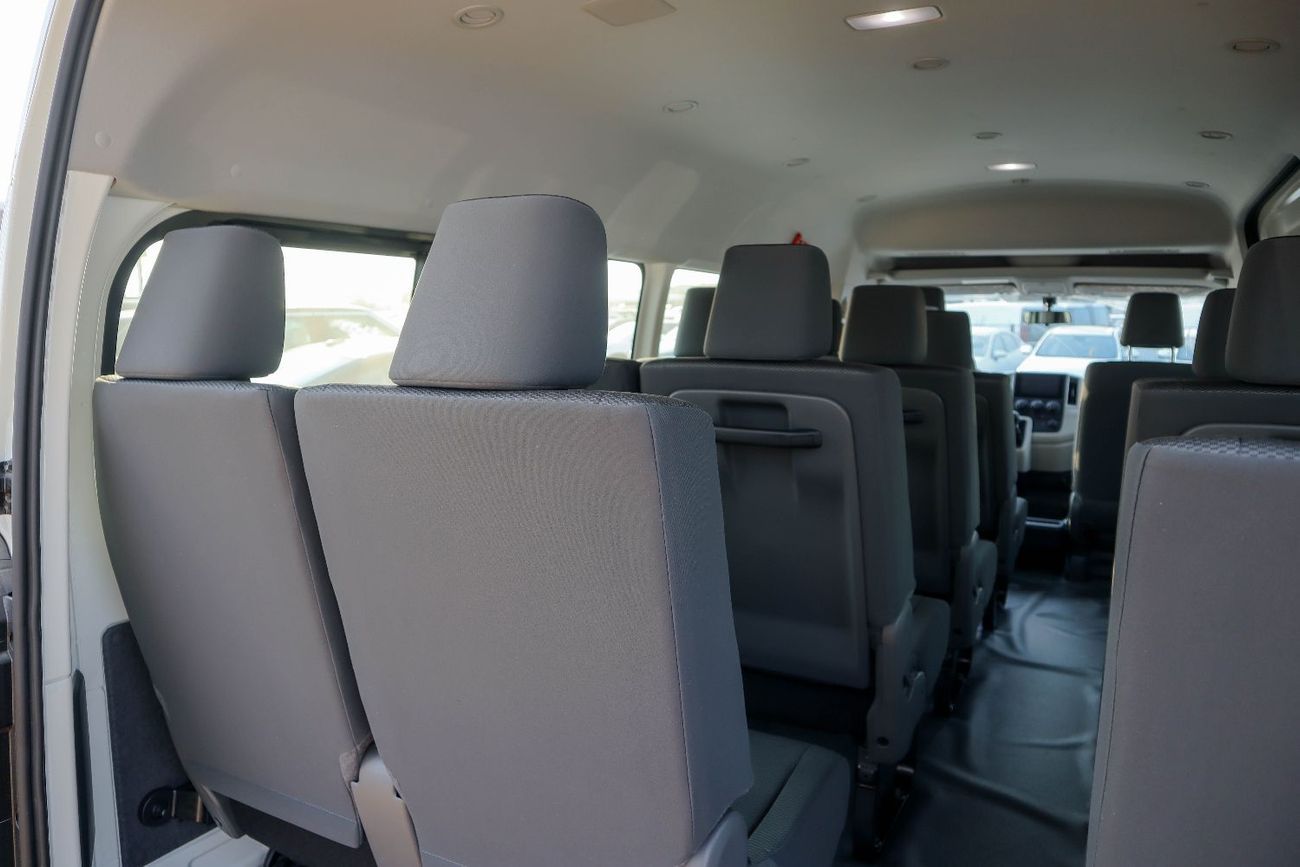 Toyota Hiace GL Toyota Hiace 3.5L Petrol – 2026 Model 13 seater ▾