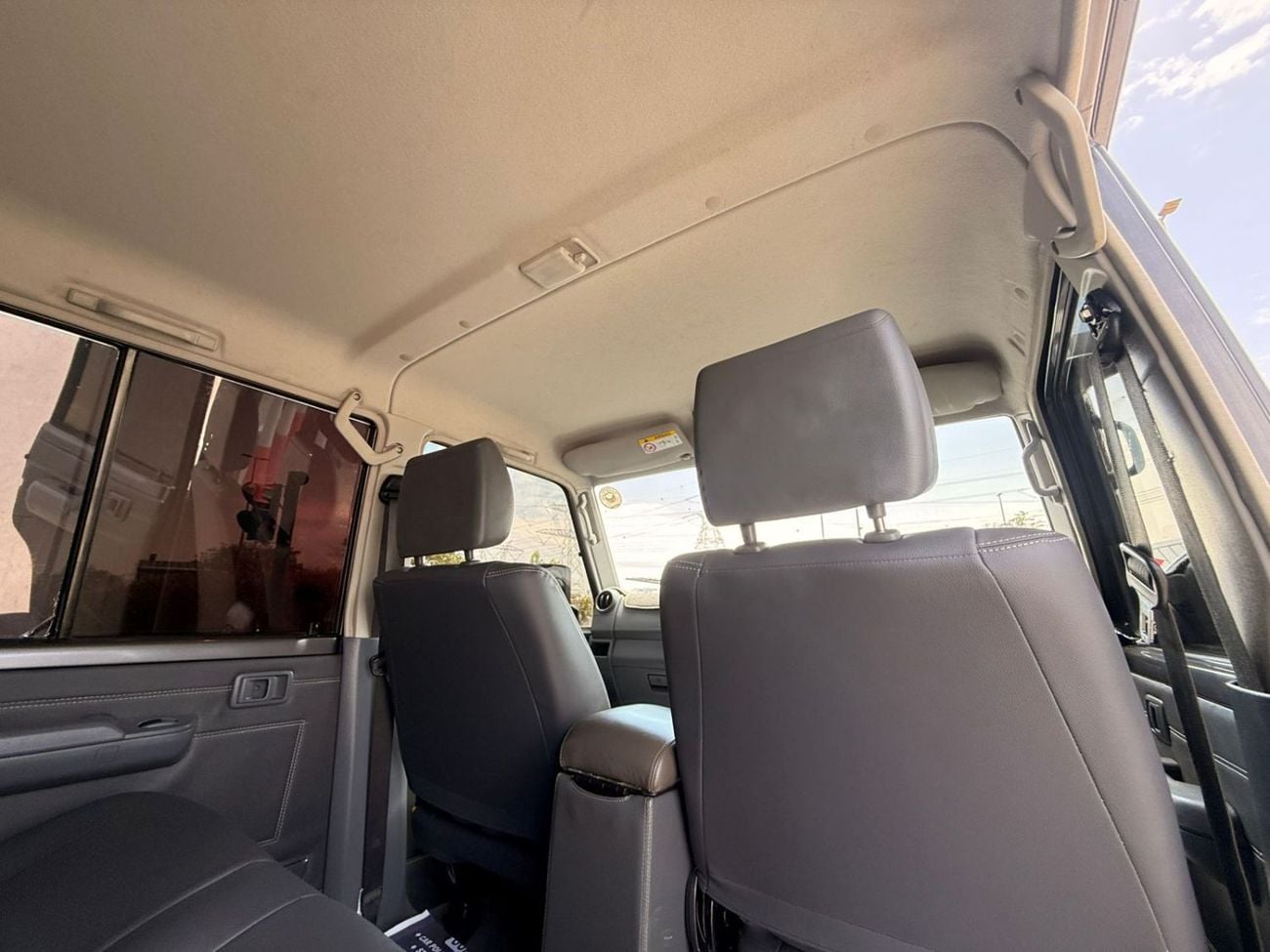 تويوتا لاند كروزر بيك آب -