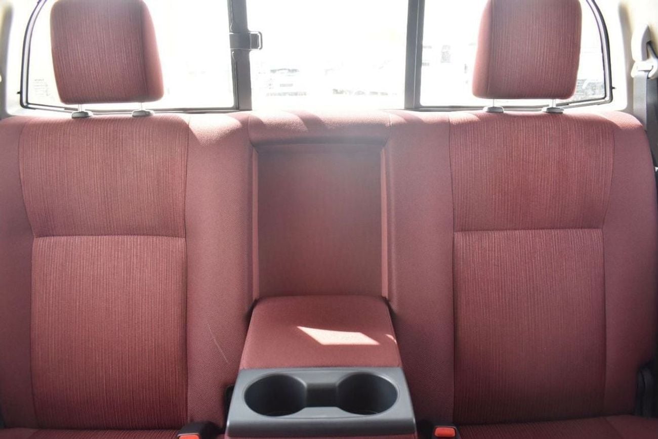 تويوتا هيلوكس SGLX Toyota Hilux 2.7L Petrol A/T 4x4 2025