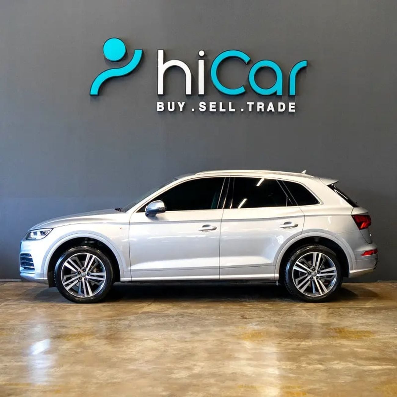 أودي Q5 45 TFSI Quattro S Line 2.0L (252 HP) 1,915 pm • 0% Downpayment • 45TFSI S-Line • 1 Year Warranty