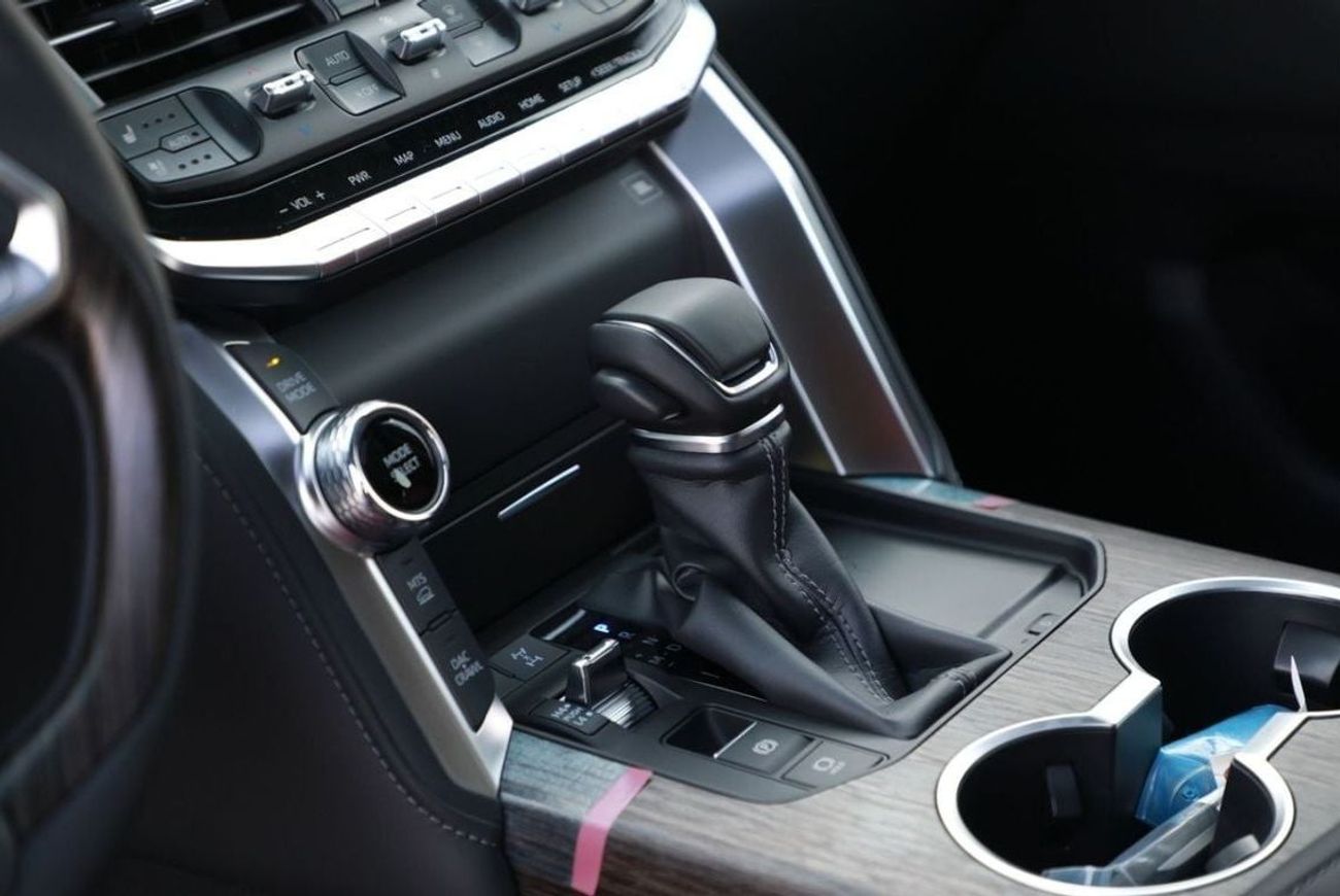 تويوتا لاند كروزر LC300 3.3 TWIN TURBO DIESEL VXR WITH RADAR 2024 MODEL