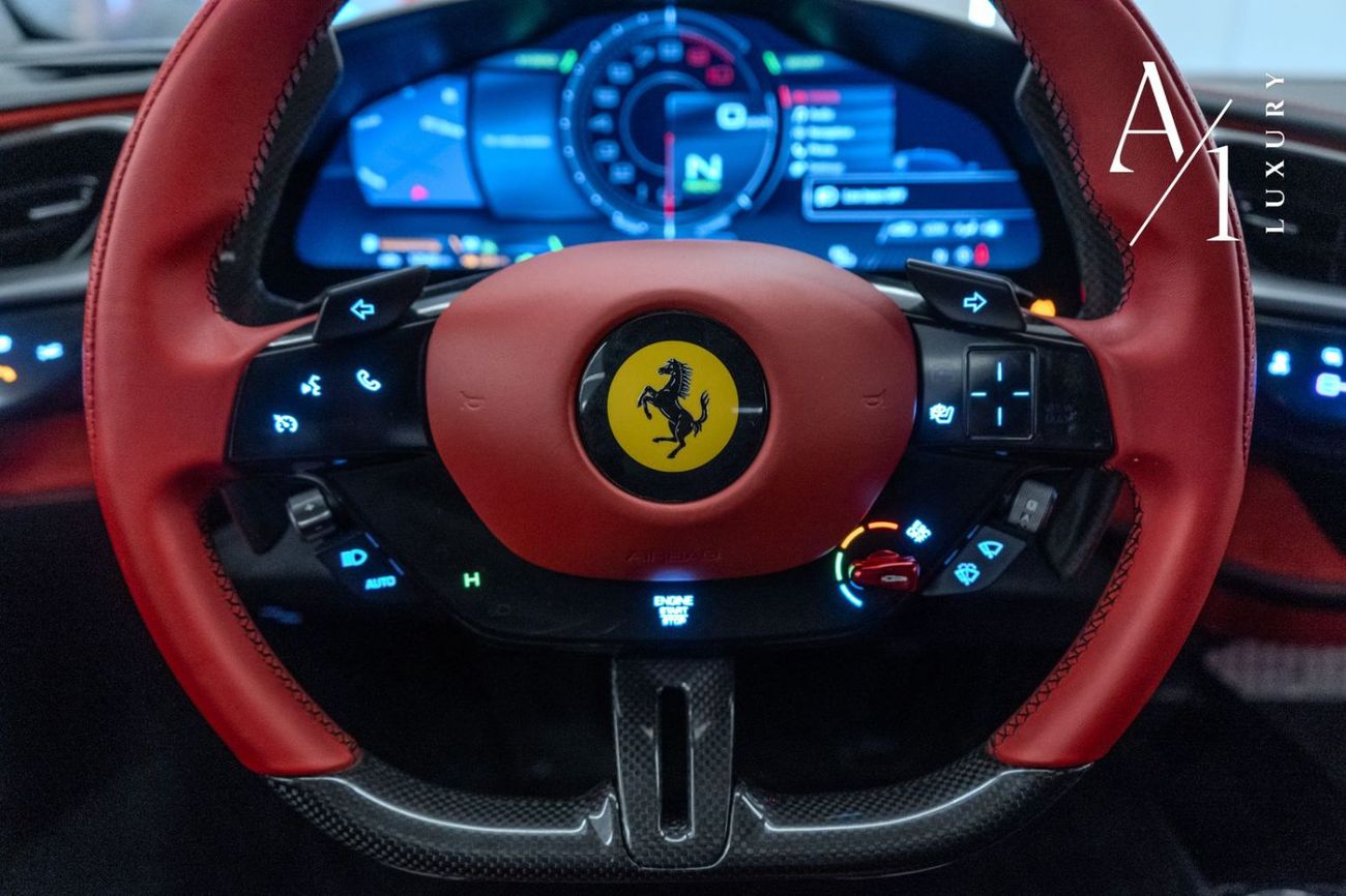 فيراري SF90 ستراديل 2021 Ferrari SF90 Stradale, Carbon Fiber Package, Full Ferrari Service History, GCC