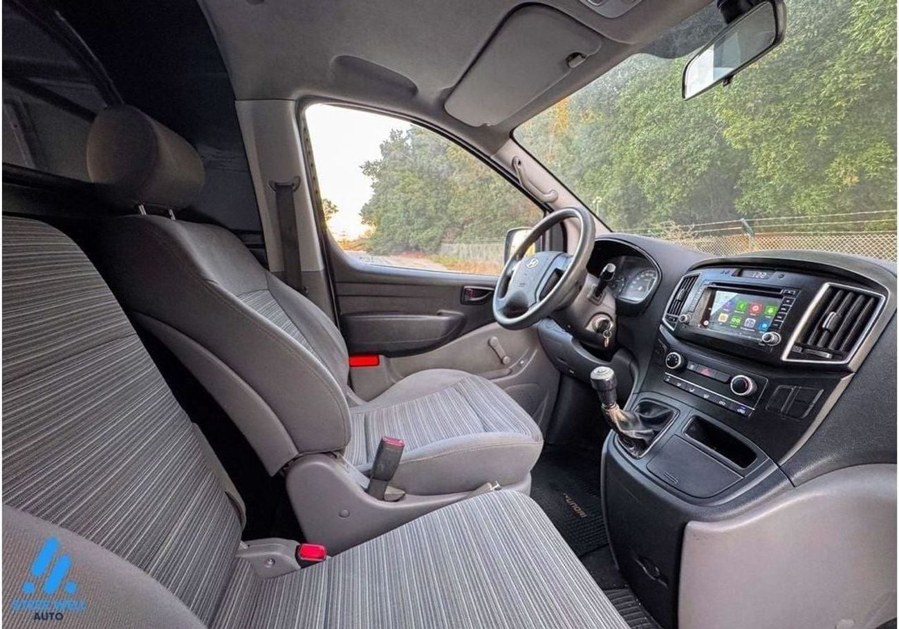 Hyundai H-1 Cargo Van 2.5L RWD / Diesel MT / Like New Condition / Lowest Price / Book Now!