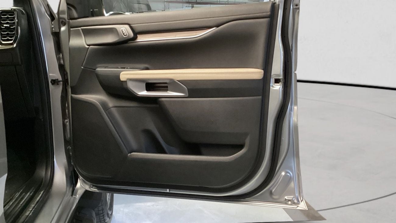 فورد ايفرست Limited | شامل الضمان | 0 ﺪﻔﻋﺓ ﺃﻮﻟﻯ