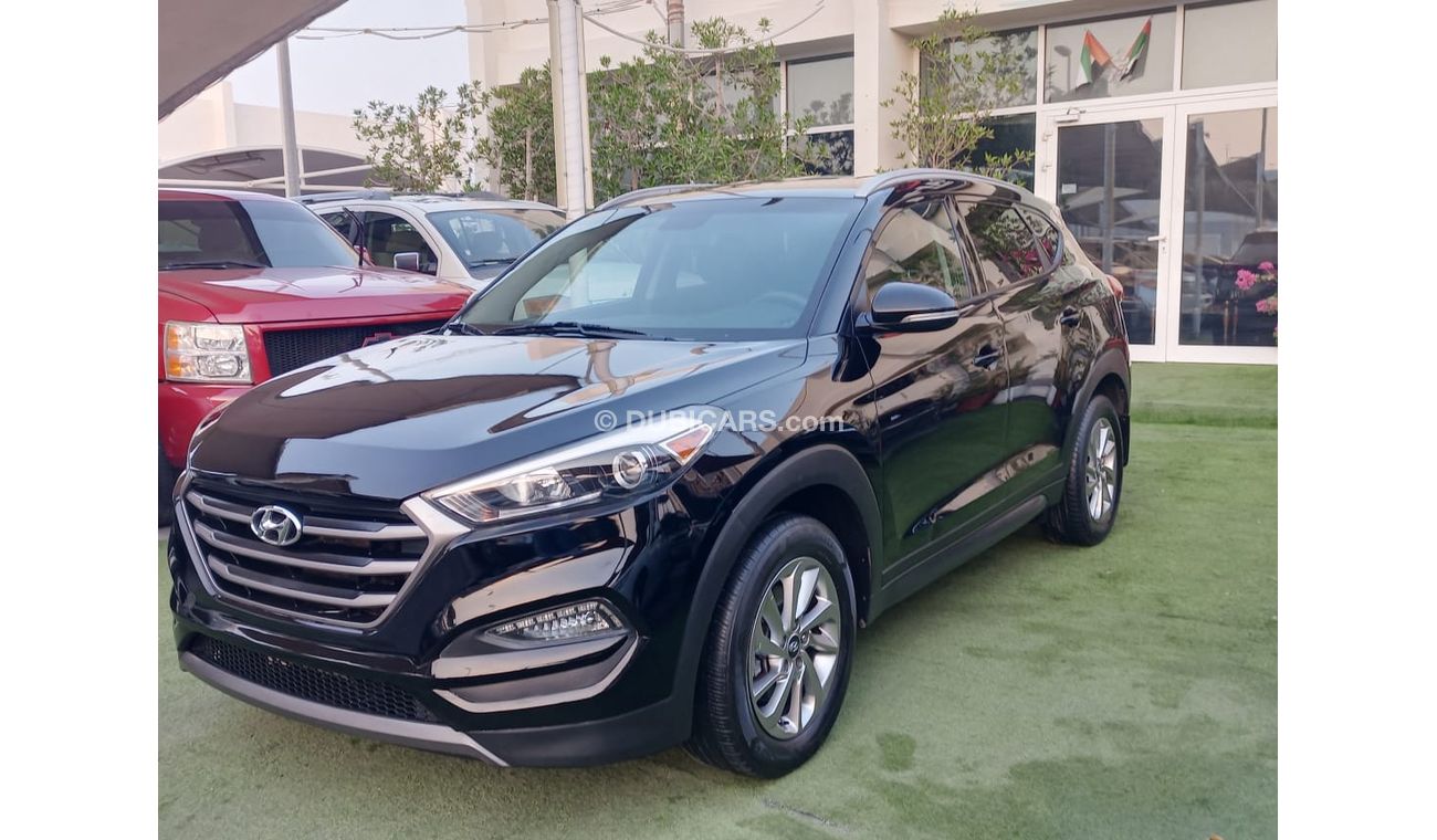 هيونداي توسون 1600 سى سى تربوموديل 2016 بصمة مثبت سرعة تحكم رنجات حساسات بحالة ممتازة