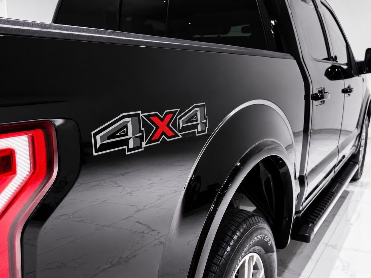 Ford F-150 LARIAT