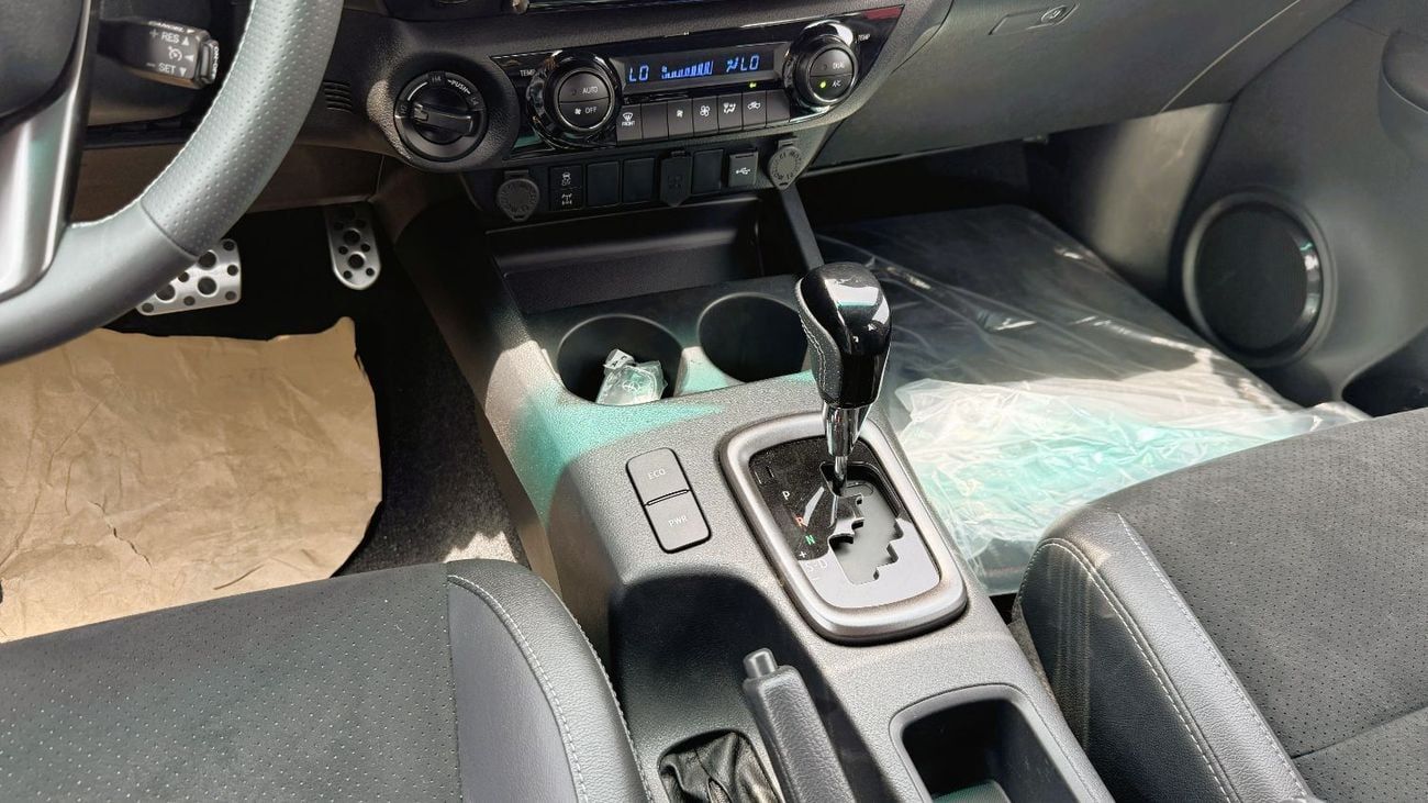 تويوتا هيلوكس Toyota Hilux GR 4.0L Petrol 2025YM