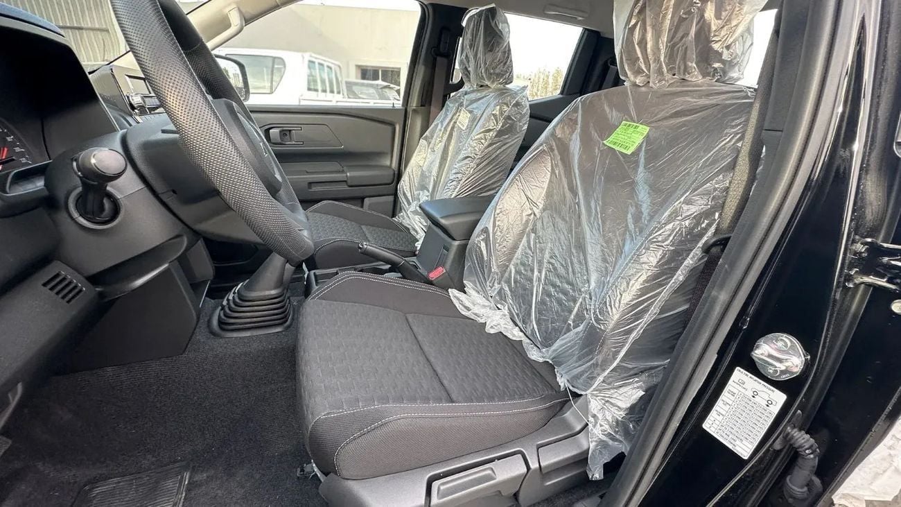 ميتسوبيشي L200 GLS 2.4L Petrol DC 4WD Manual