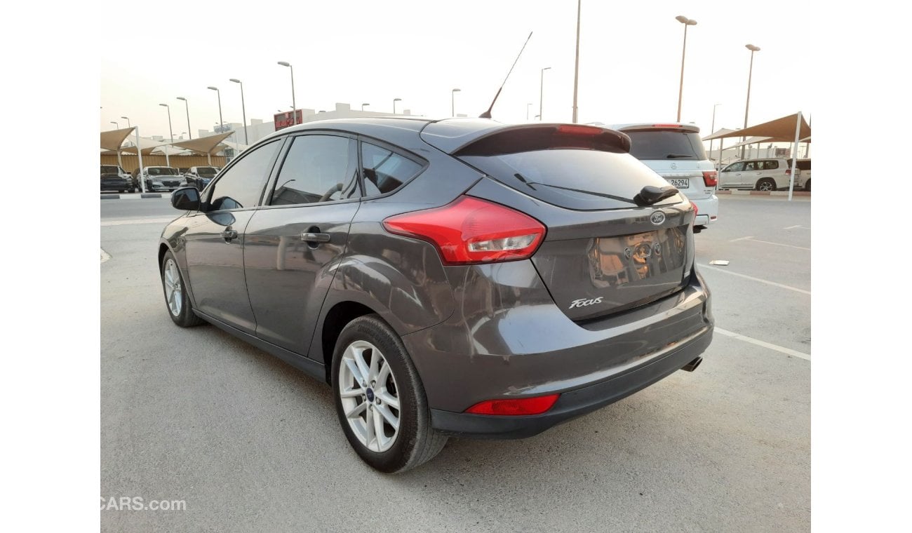 Ford Focus Ford Focus 2015 GCC sunroof very celen car