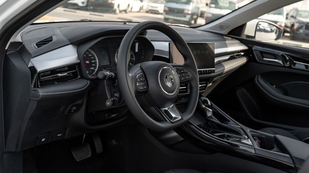 أم جي 5 2026 | MG5 1.5L AT STD 2WD