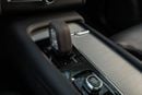فولفو XC 90 MOMENTUM