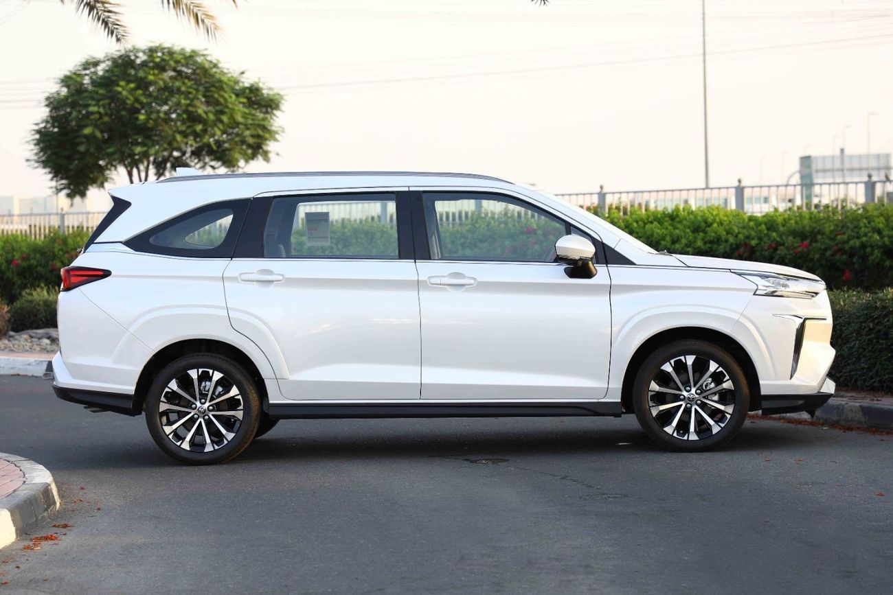 تويوتا فيلوز 2023 Toyota Veloz V 1.5 - White Black | Export Only