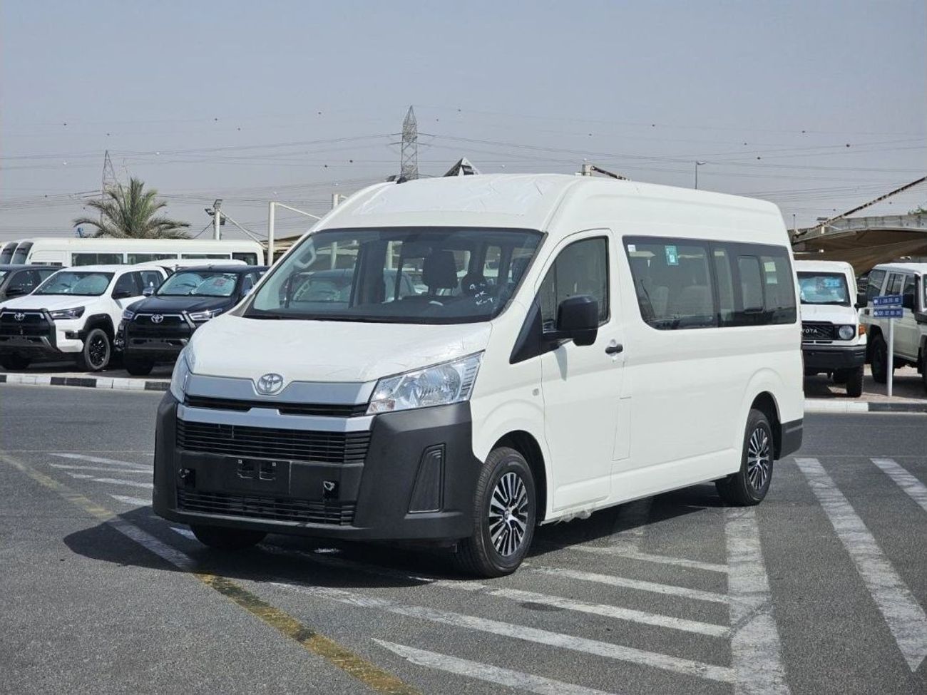 Toyota Hiace Toyota Hiace 2.8L Diesel Manual Transmission, High Roof, 13 Seater, Model 2025