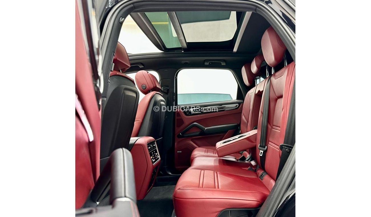 Porsche Cayenne 2019 Porsche Cayenne S, Full Porsche Service History, Warranty, Low Kms, GCC Specs