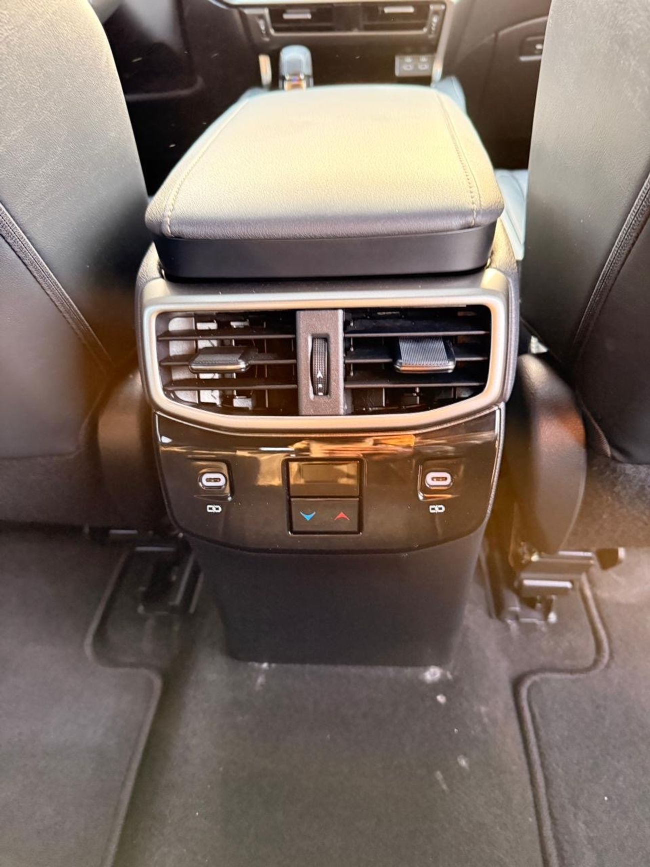 Lexus RX350h Hybrid Base 2.5L Hybrid premium 2.5L AWD