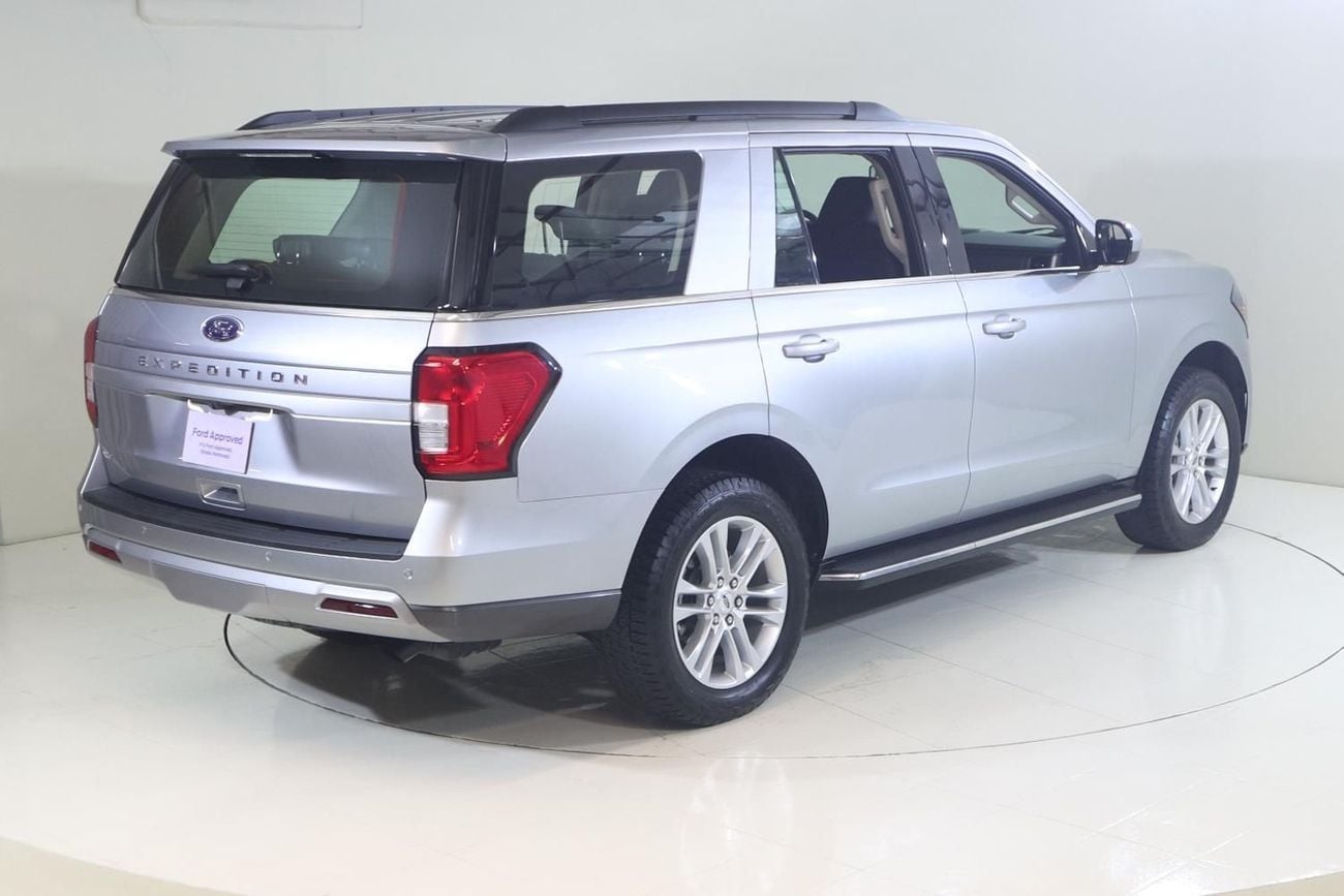 Ford Expedition XLT XT222 / AL TAYER MOTORS / AL QOUZ SHOWROOM