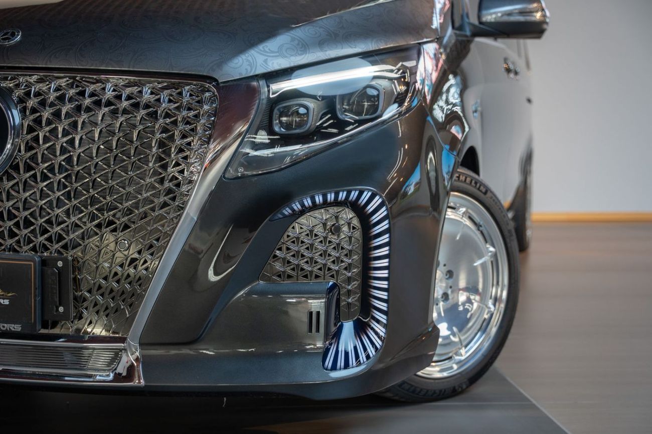 Mercedes-Benz V 300 Ramadan Special Offer | 1 of 28 Magellan Edition | 2 Year Interior Warranty