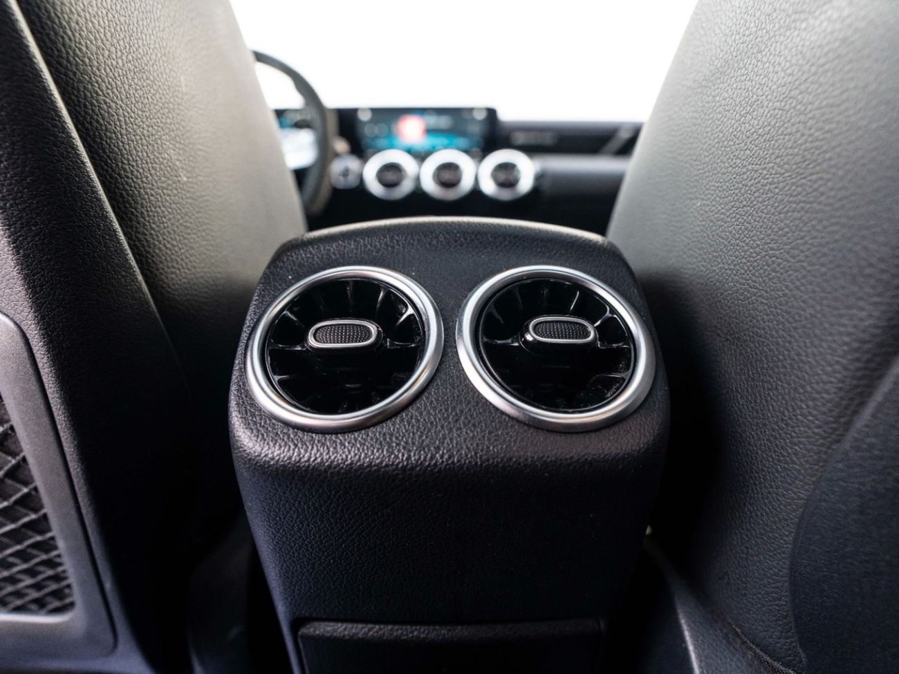 مرسيدس بنز CLA 35 AMG Std 2.0L