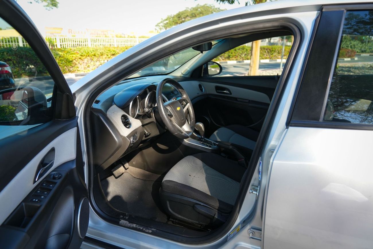 Chevrolet Cruze LS 2016!! GCC SPECS