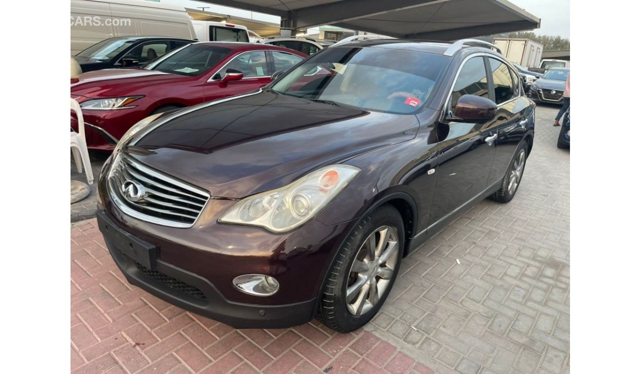 Infiniti EX35 Infiniti EX35 model 2010 gcc full option