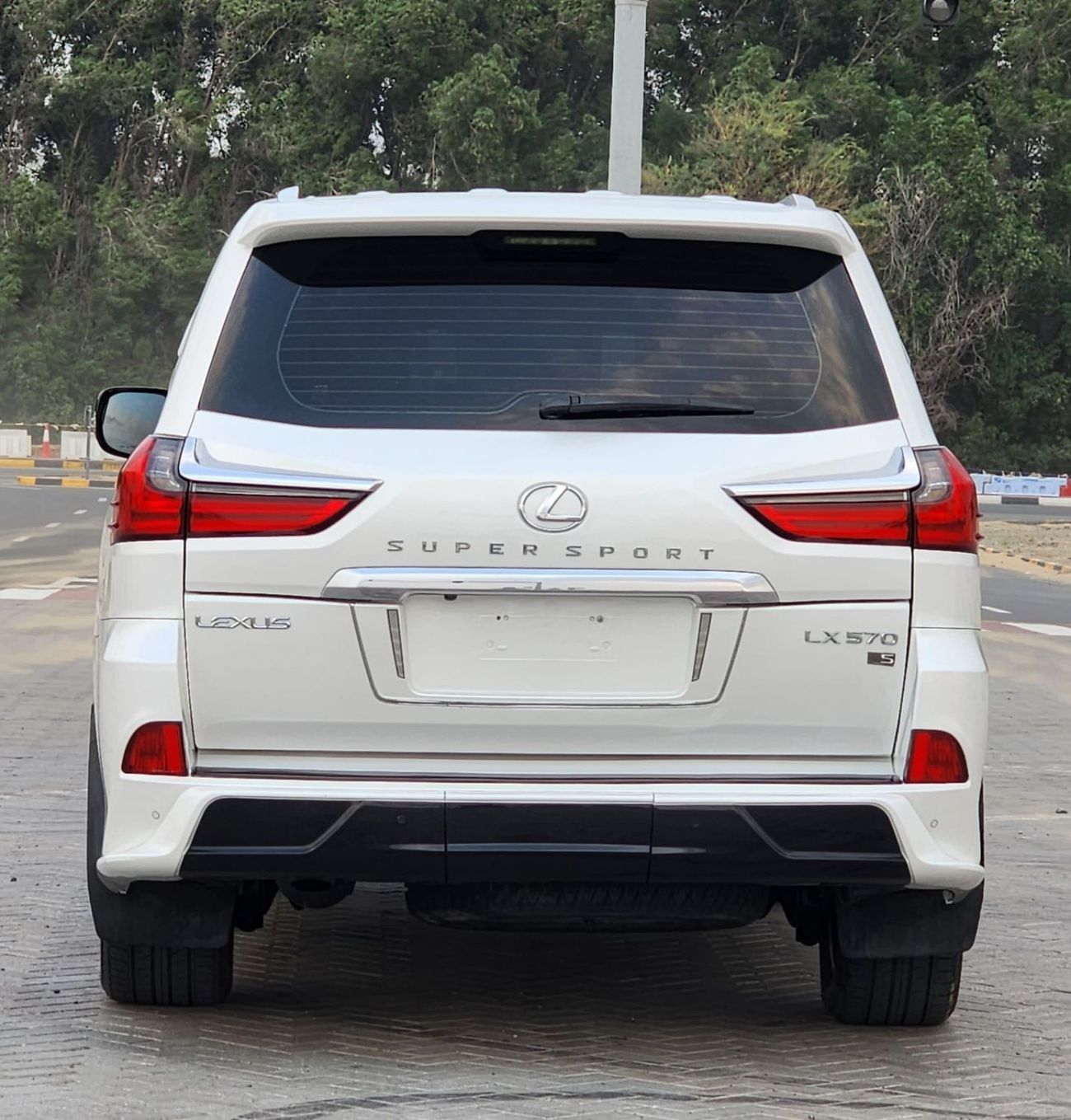 Lexus LX 570