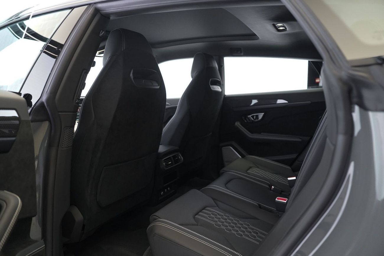 لامبورغيني اوروس 4.0T V8 Performante