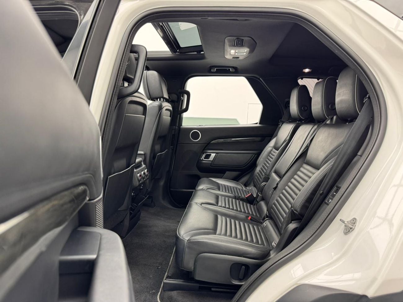 Land Rover Discovery HSE 3.0L (335 HP)