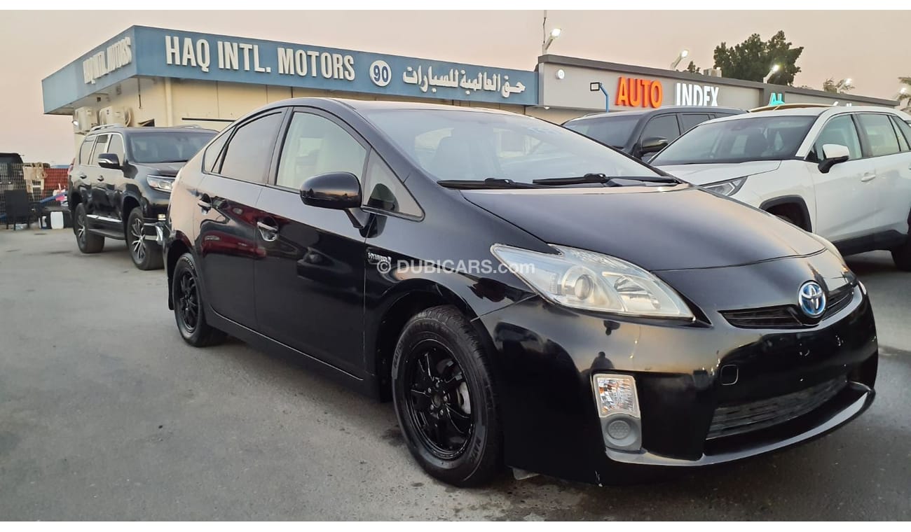 تويوتا برياس TOYOTA PRIUS HYBRID CAR