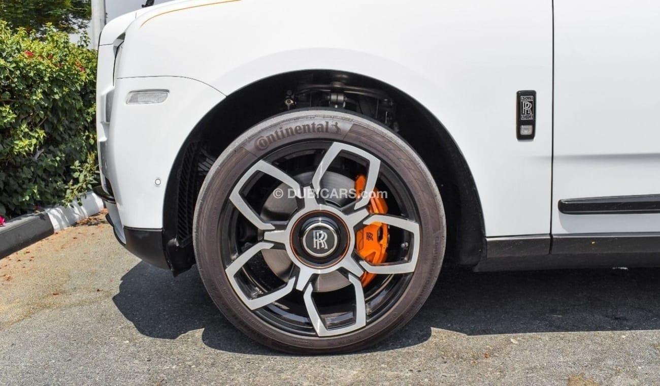 Rolls-Royce Cullinan ROLLS ROYS CULLINAN 2020 | BLACK BADGE INTERIOR AND EXTERIOR FULL OPTION | WITH A STAR LIGHT