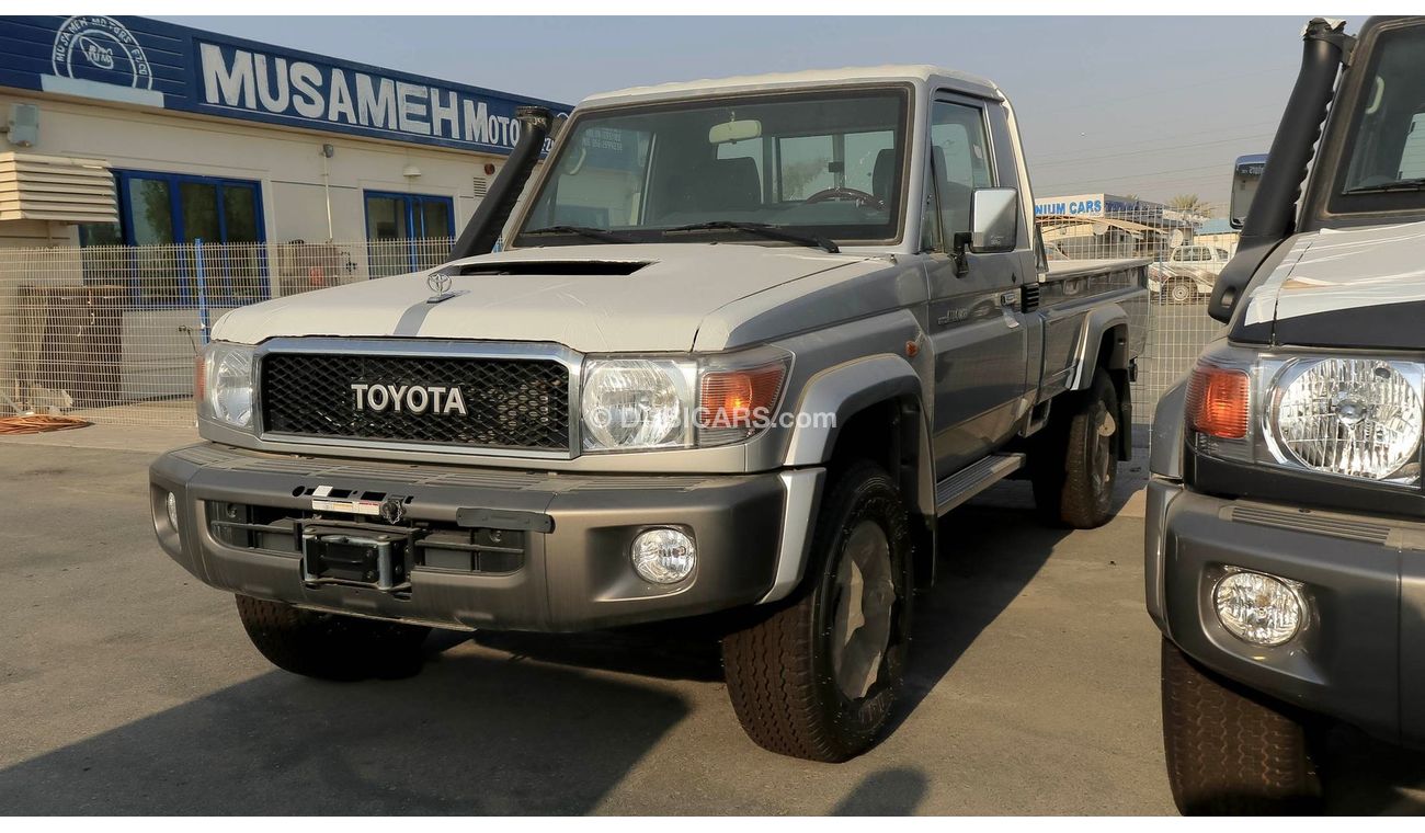 Toyota Land Cruiser Pick Up LX V8 4.5L Diesel