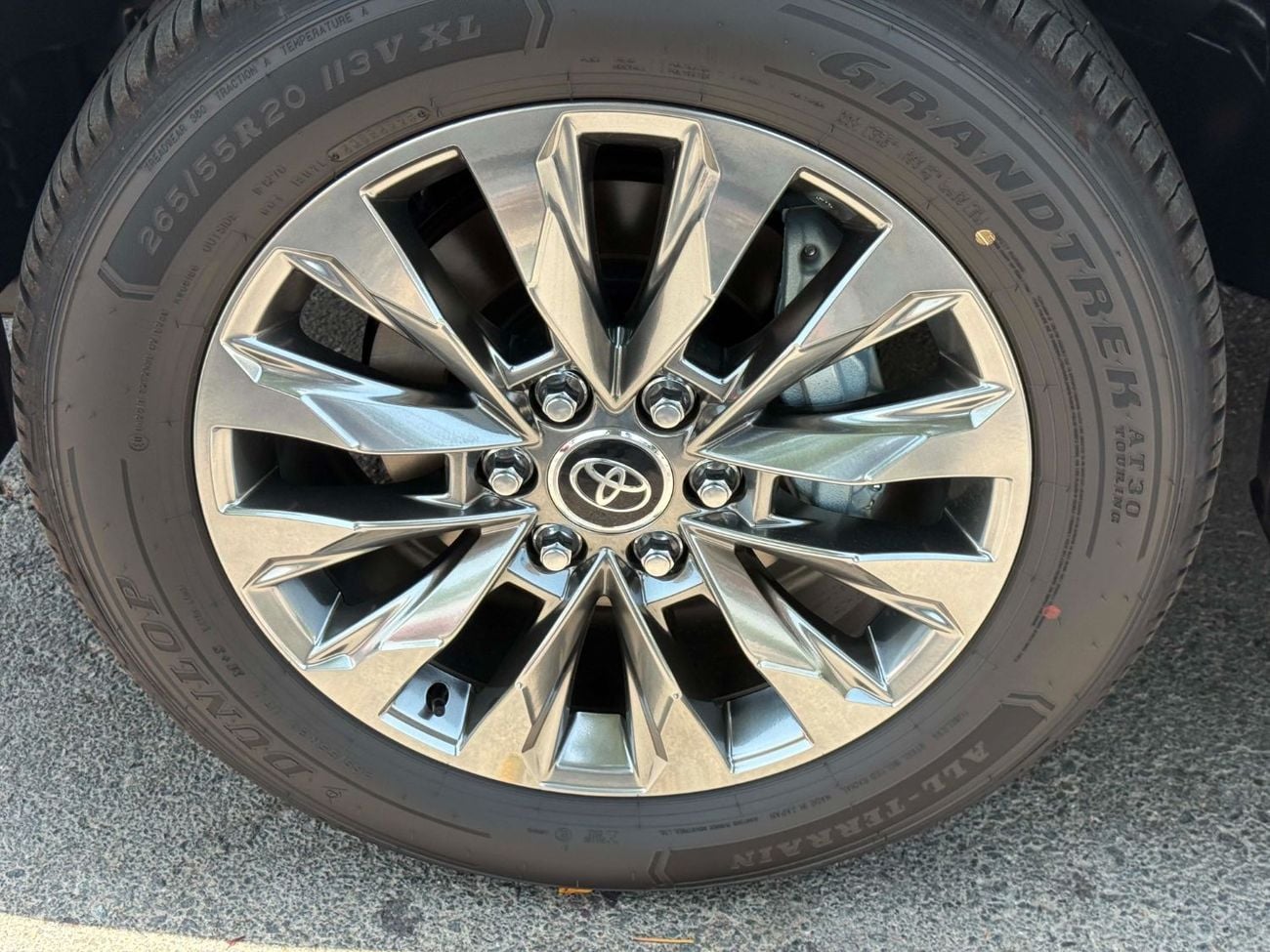 تويوتا لاند كروزر VXR VXR