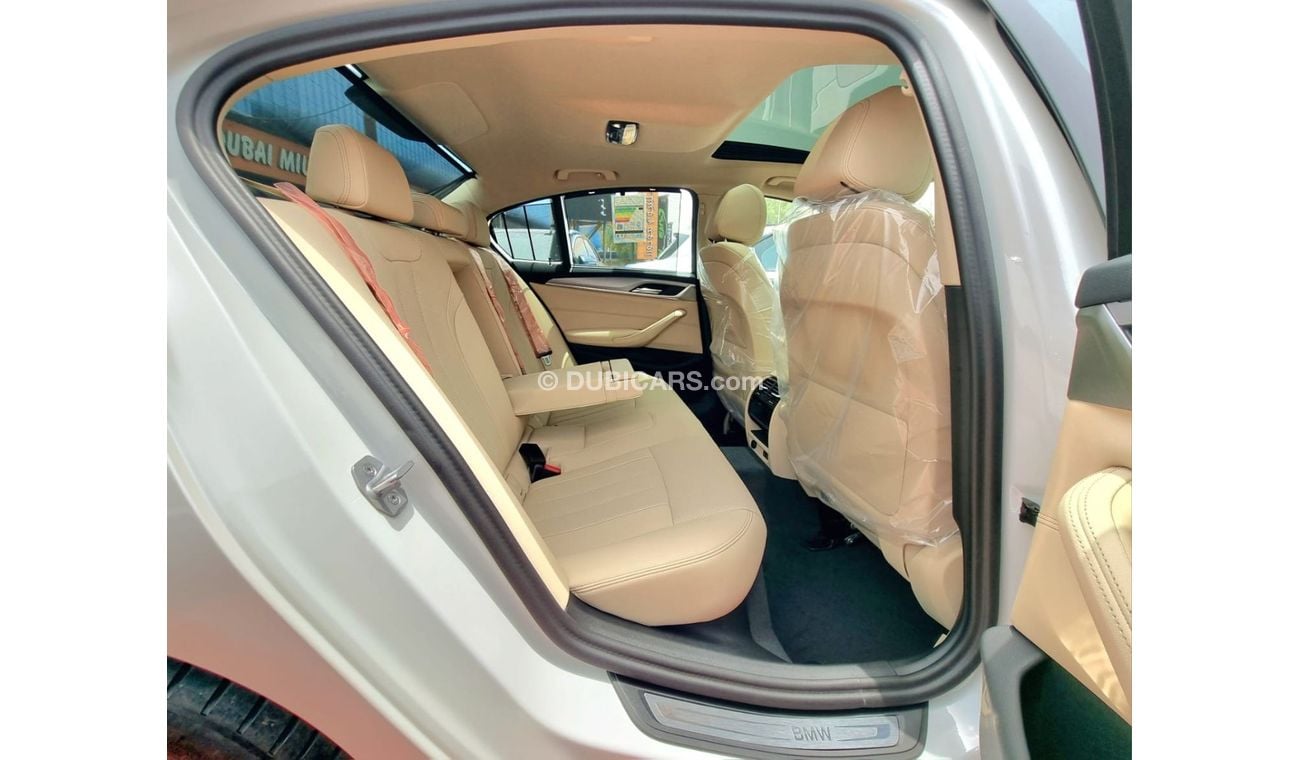 بي أم دبليو 520i i Under Warranty 2023 GCC