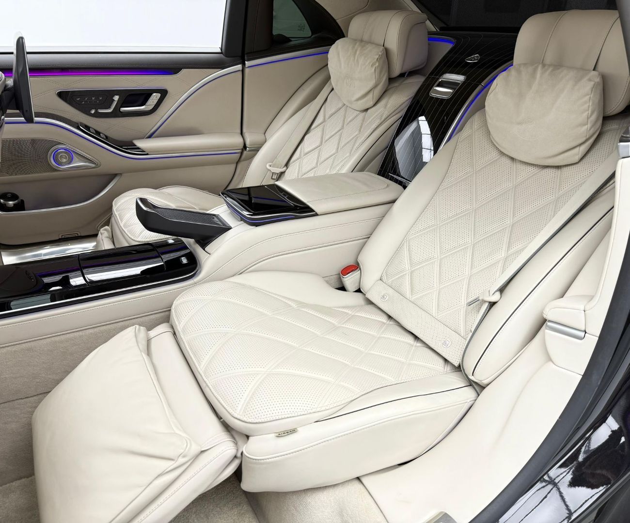 Mercedes-Benz S 580 2023 Mercedes-Maybach S 580 4MATIC, 1 Year Warranty, Full Service History2023 Mercedes-Maybach S 580