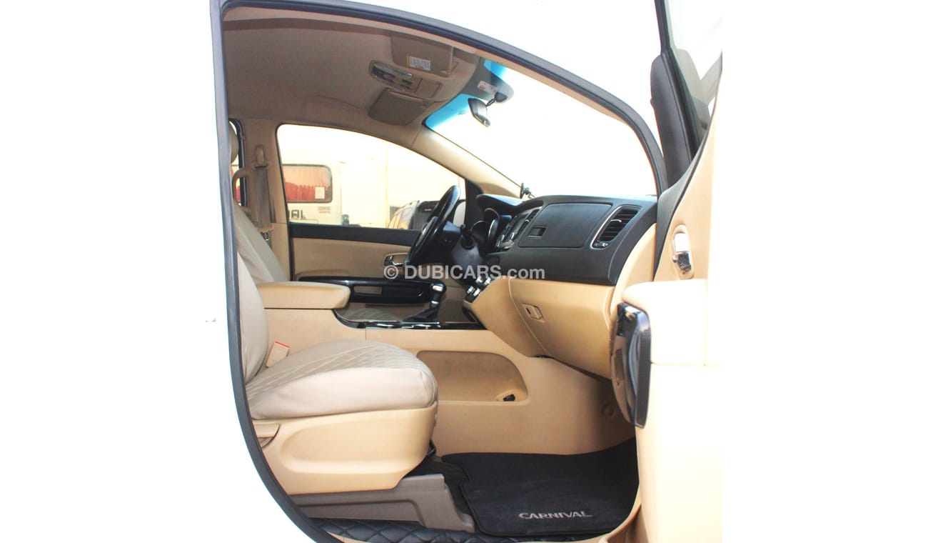 كيا كارنيفال LX كيا جراند كرنفال 2020 خليجي ميد ابشن بحالة ممتازة