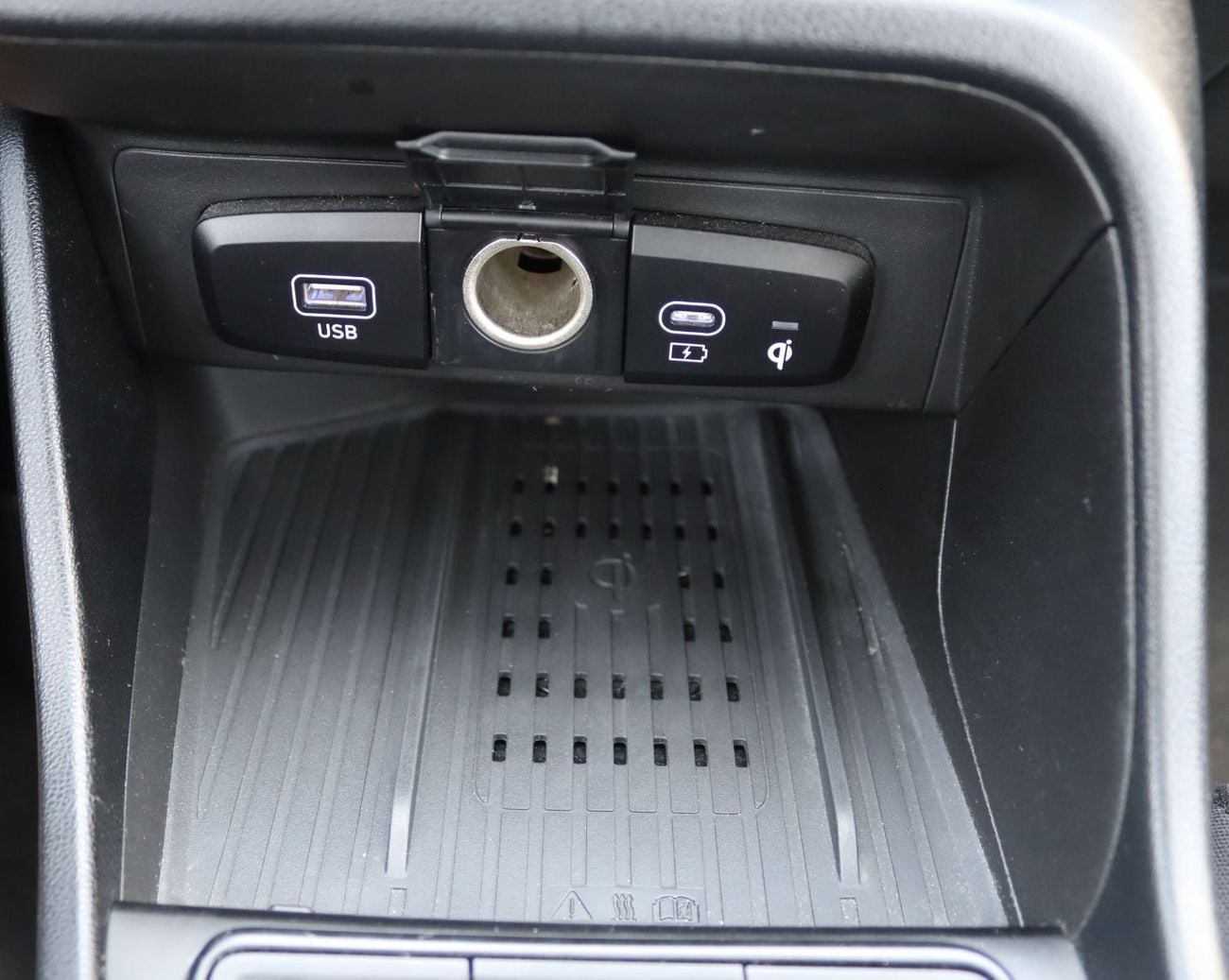 هيونداي أكسنت هيونداى أكسنت - 2024 - خليجى - محرك 1.5 - بدون حوادث - بحاله ممتازه فى الداخل والخارج