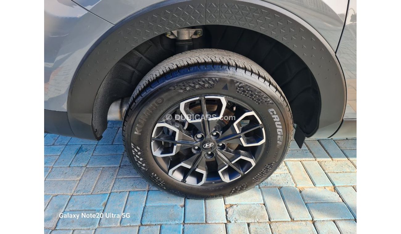 Hyundai Santa Cruz Car is very good and clean 4WD 2.5 turbo