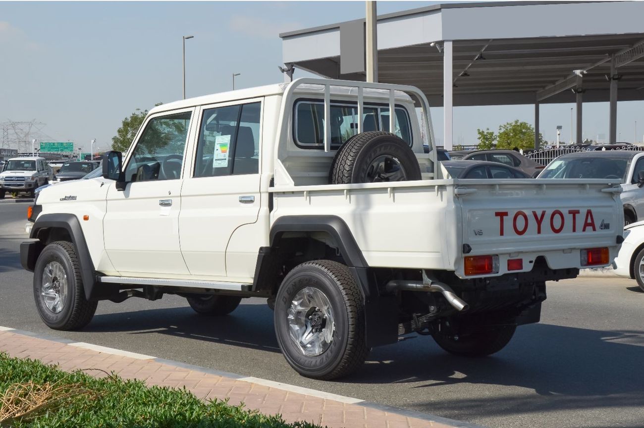 Toyota Land Cruiser TOYOTA LAND CRUISER 79 SERIES 4.5L DOUBLE CABIN 4WD DIESEL 2024 | AUDIO PLAYER | ALLOY WHEELS | WINC