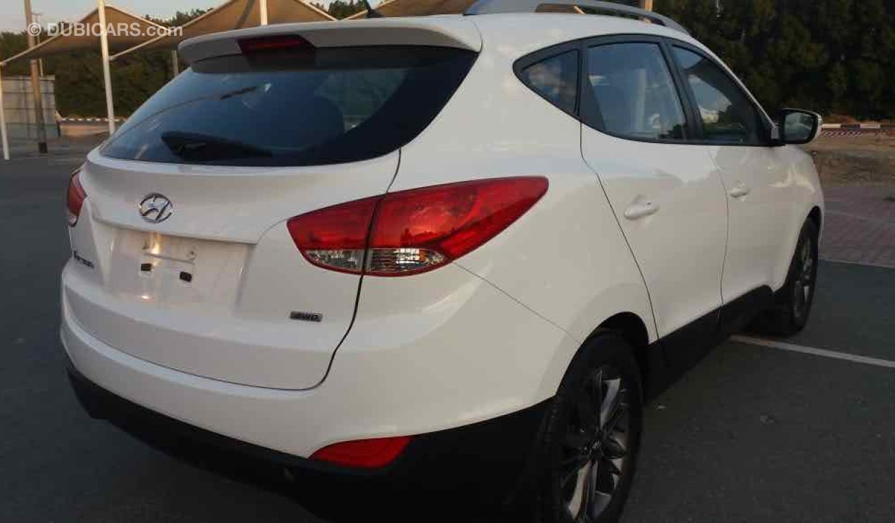 Hyundai Tucson خليجي 4x4 تسهيلات بالتمويل البنكي