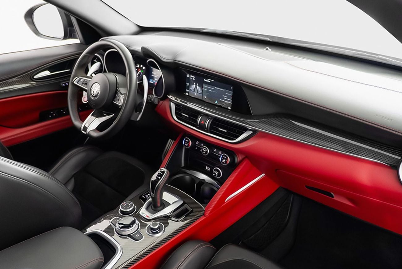 ألفا روميو ستيلفيو Quadrifoglio 2.9L (503 HP)