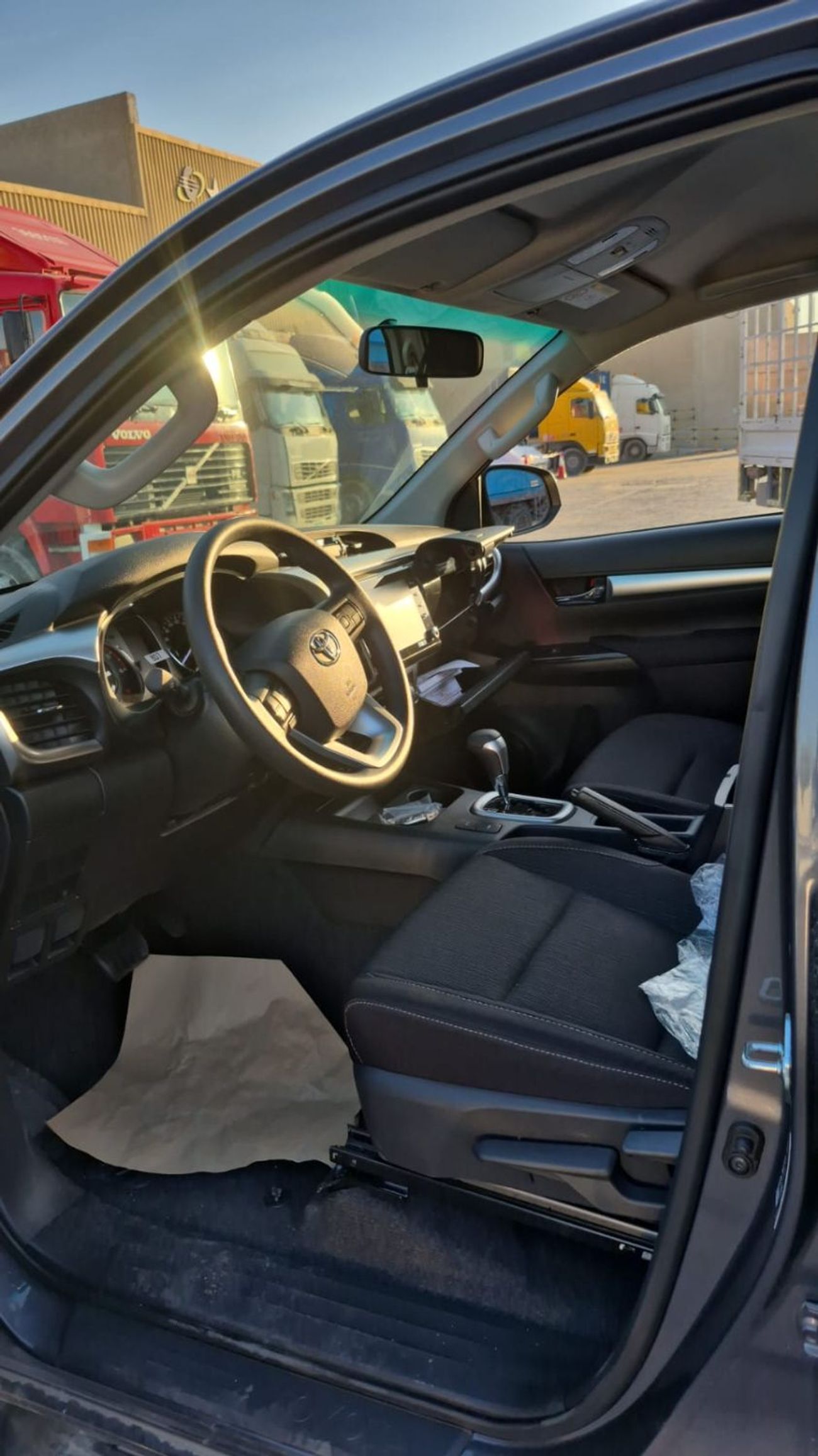 Toyota Hilux Hilux Auto Full Option GCC 2025M