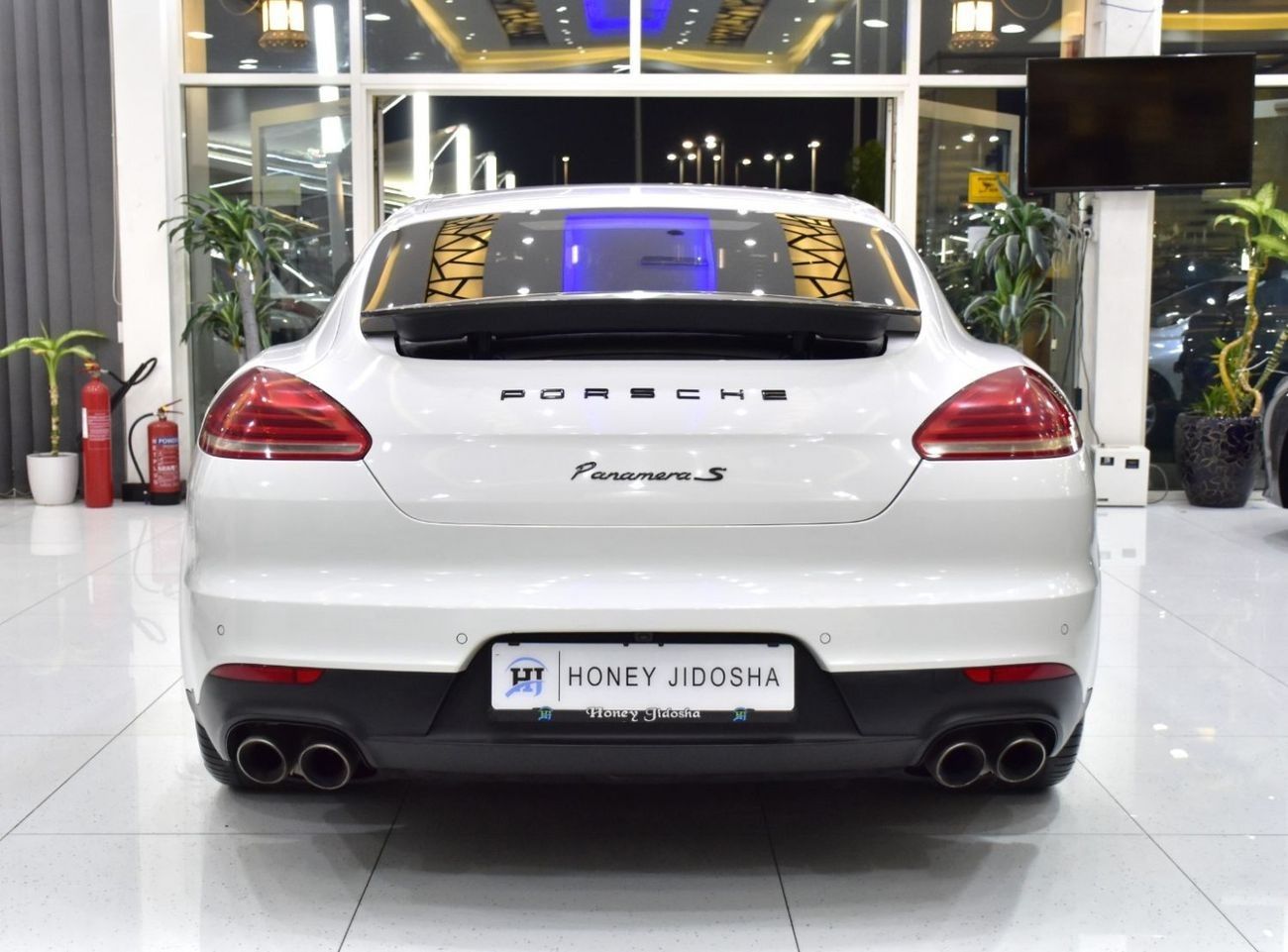 Porsche Panamera EXCELLENT DEAL for our Porsche Panamera S ( 2014 Model ) in White Color GCC Specs